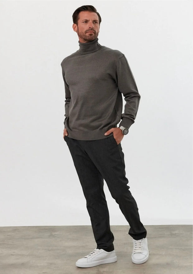 “Isaac” Dark Grey Men’s Turtle Neck