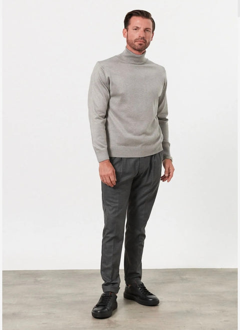 “Isaac” Light Gray Men’s Turtle Neck Sweater